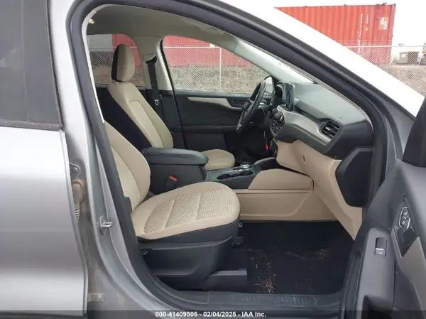 1FMCU9G66NUB09493 2022 FORD ESCAPE - Image 1