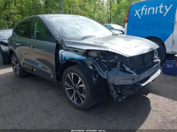 1FMCU9G66NUB20350 2022 FORD ESCAPE - Image 1