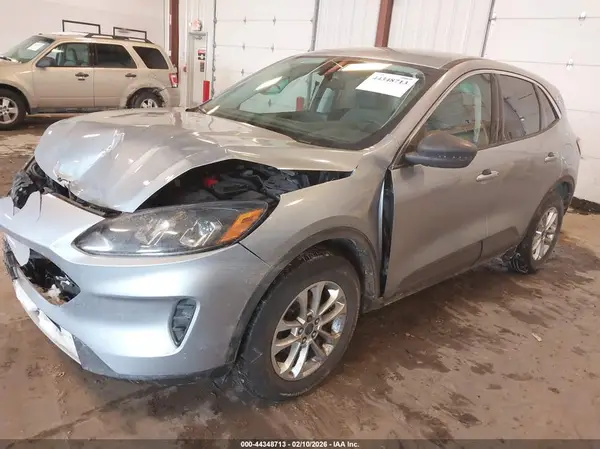 1FMCU9G66NUB70908 2022 FORD ESCAPE - Image 2