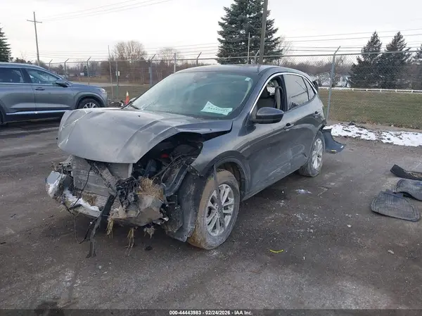1FMCU9G67LUA52900 2020 FORD ESCAPE - Image 2