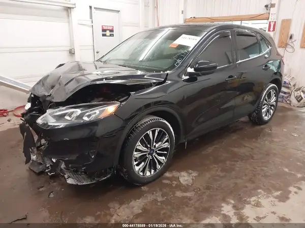 1FMCU9G67MUA17842 2021 FORD ESCAPE - Image 2