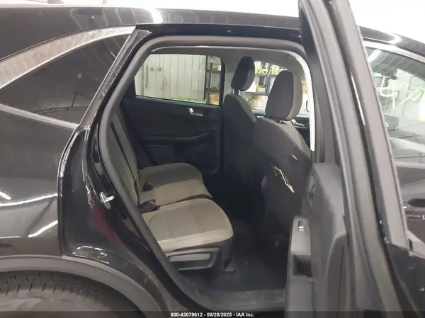 1FMCU9G67MUA74137 2021 FORD ESCAPE - Image 8