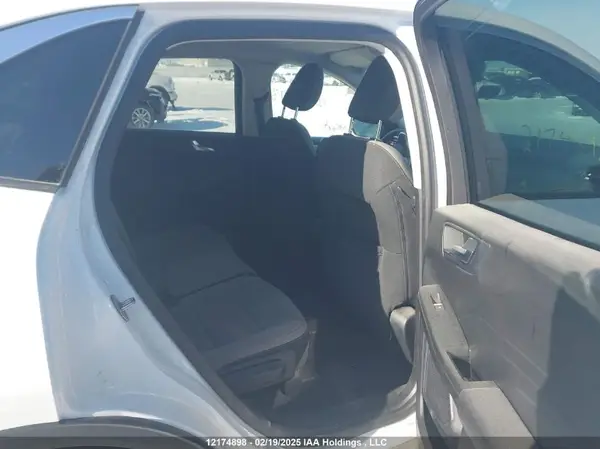 1FMCU9G67MUA82027 2021 FORD ESCAPE - Image 8