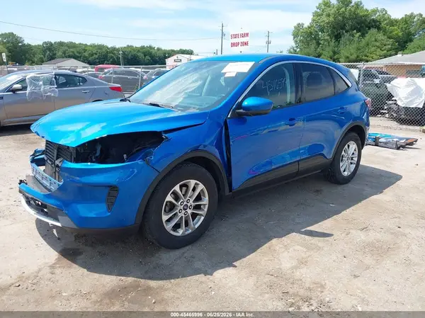 1FMCU9G67MUB00400 2021 FORD ESCAPE - Image 2