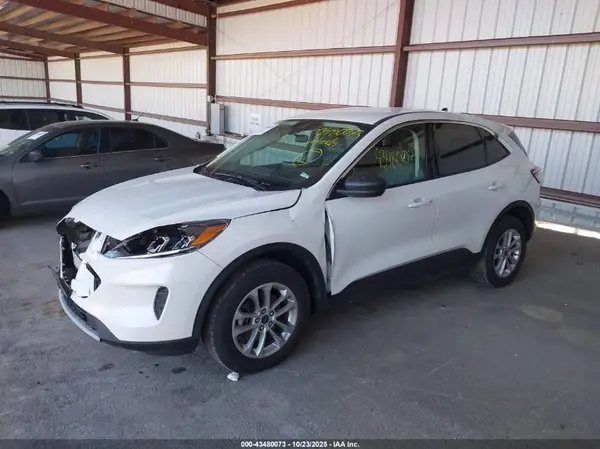 1FMCU9G67NUA60367 2022 FORD ESCAPE - Image 2