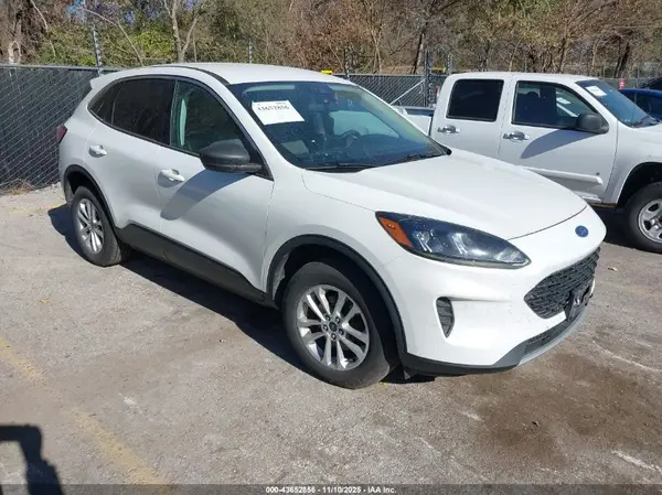 1FMCU9G67NUA61180 2022 FORD ESCAPE - Image 1