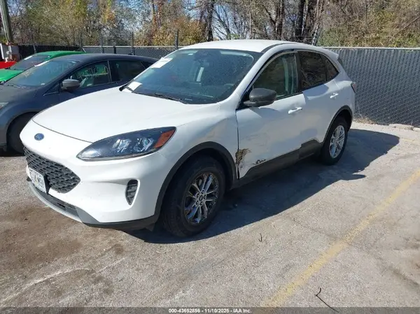 1FMCU9G67NUA61180 2022 FORD ESCAPE - Image 2