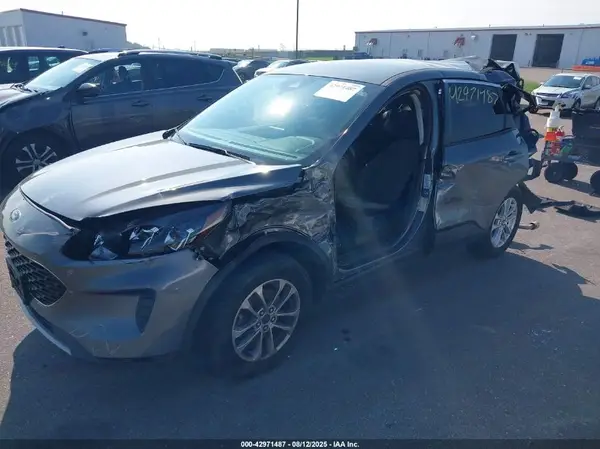 1FMCU9G67NUB00298 2022 FORD ESCAPE - Image 2