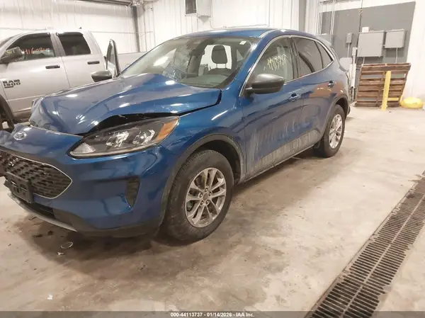 1FMCU9G67NUB32216 2022 FORD ESCAPE - Image 2