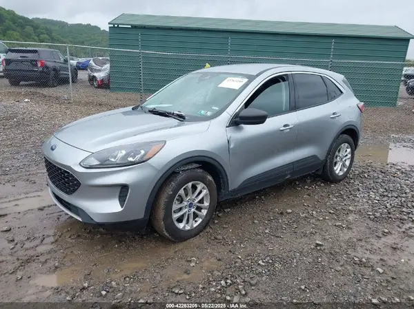 1FMCU9G67NUB41403 2022 FORD ESCAPE - Image 2