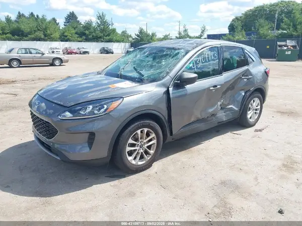 1FMCU9G67NUB72540 2022 FORD ESCAPE - Image 2