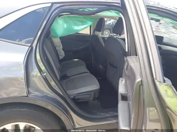 1FMCU9G67NUB72540 2022 FORD ESCAPE - Image 8