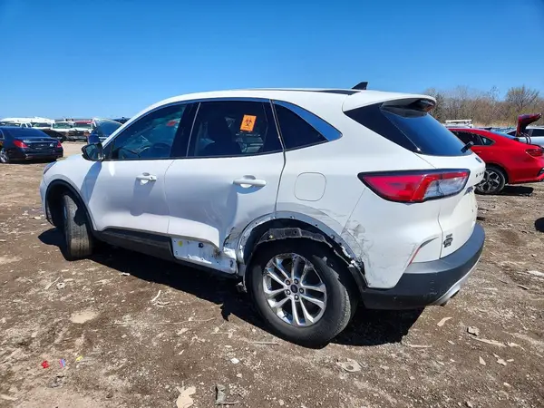1FMCU9G67NUB87040 2022 FORD ESCAPE - Image 2