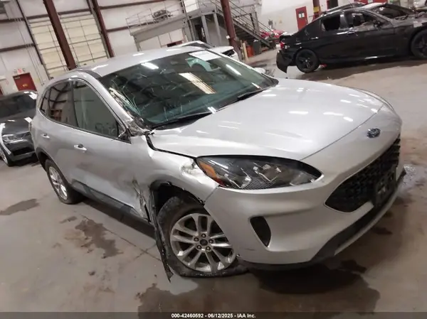 1FMCU9G68LUB68719 2020 FORD ESCAPE - Image 1