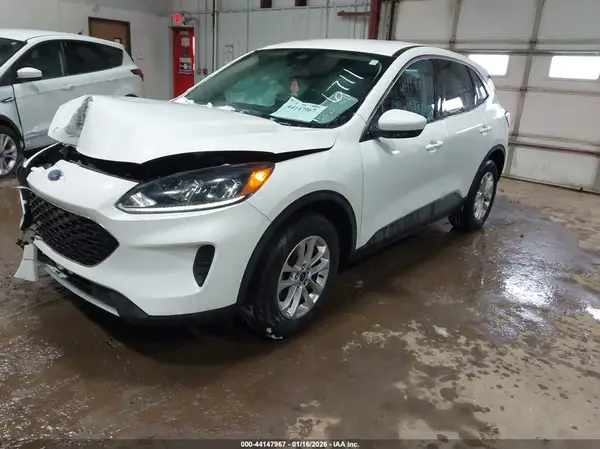 1FMCU9G68LUC06711 2020 FORD ESCAPE - Image 2
