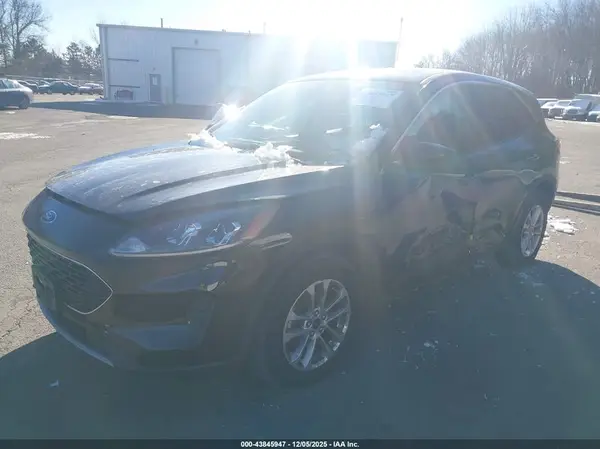 1FMCU9G68LUC09267 2020 FORD ESCAPE - Image 2