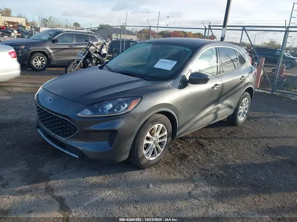 1FMCU9G68LUC35321 2020 FORD ESCAPE - Image 2