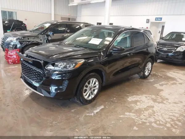 1FMCU9G68LUC52250 2020 FORD ESCAPE - Image 2