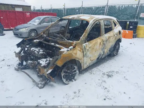 1FMCU9G68MUA04601 2021 FORD ESCAPE - Image 2