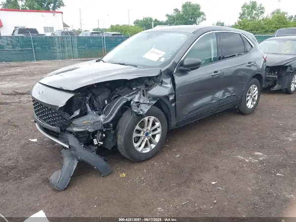 1FMCU9G68NUA41715 2022 FORD ESCAPE - Image 2