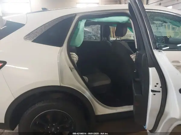 1FMCU9G68NUB16493 2022 FORD ESCAPE - Image 8
