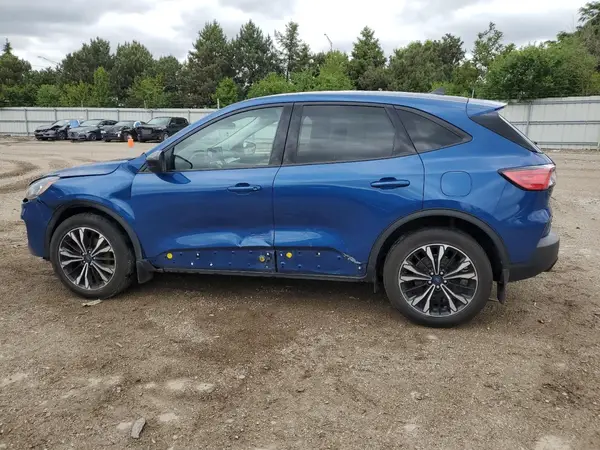 1FMCU9G68NUB21886 2022 FORD ESCAPE - Image 2