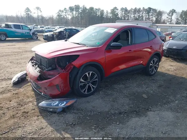 1FMCU9G68NUB40101 2022 FORD ESCAPE - Image 2
