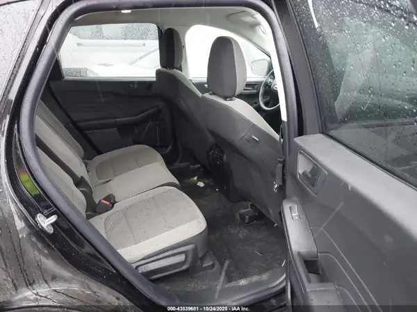 1FMCU9G68NUB55388 2022 FORD ESCAPE - Image 8