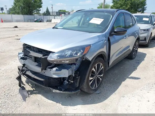 1FMCU9G68NUB68013 2022 FORD ESCAPE - Image 2