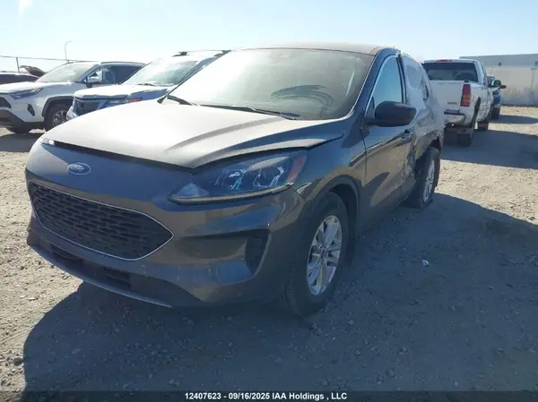 1FMCU9G68NUB82252 2022 FORD ESCAPE - Image 2
