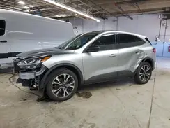 1FMCU9G69NUB19760 2022 FORD ESCAPE