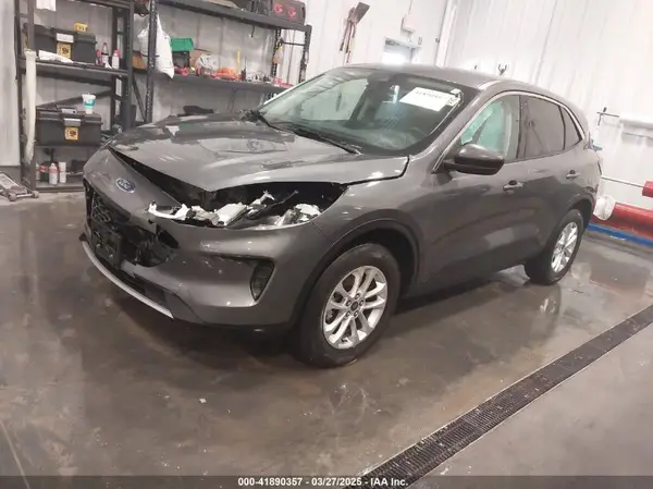 1FMCU9G69NUB21752 2022 FORD ESCAPE - Image 2