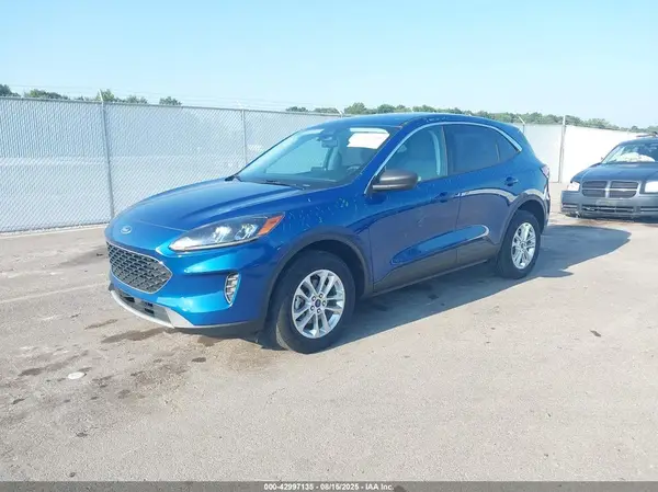 1FMCU9G69NUB33237 2022 FORD ESCAPE - Image 2