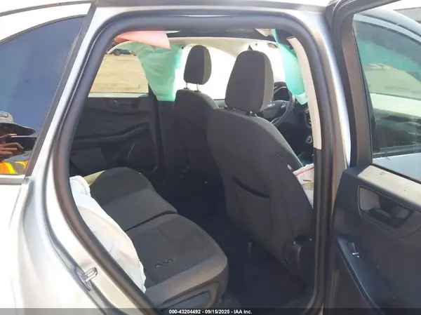 1FMCU9G69NUB48529 2022 FORD ESCAPE - Image 8