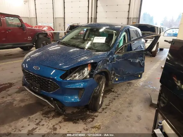 1FMCU9G69NUB98928 2022 FORD ESCAPE - Image 2