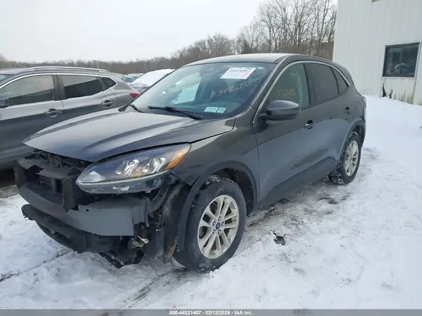1FMCU9G6XLUA04467 2020 FORD ESCAPE - Image 2