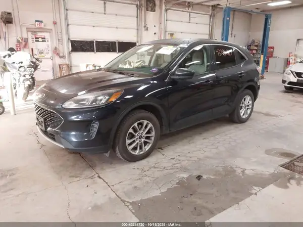 1FMCU9G6XMUA73502 2021 FORD ESCAPE - Image 2