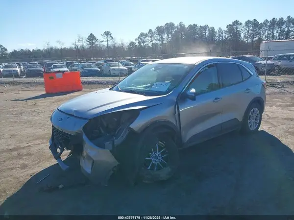 1FMCU9G6XMUA97122 2021 FORD ESCAPE - Image 2