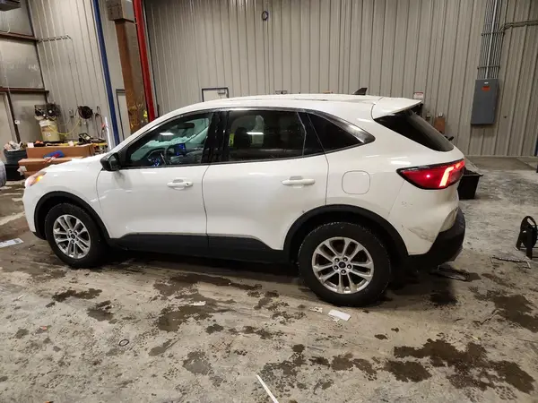 1FMCU9G6XNUA61108 2022 FORD ESCAPE - Image 2