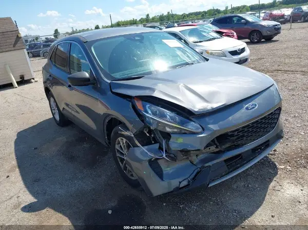 1FMCU9G6XNUA84405 2022 FORD ESCAPE - Image 1