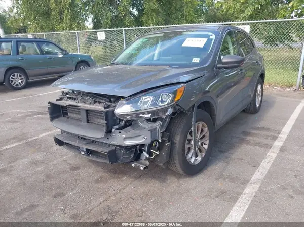 1FMCU9G6XNUB07360 2022 FORD ESCAPE - Image 2