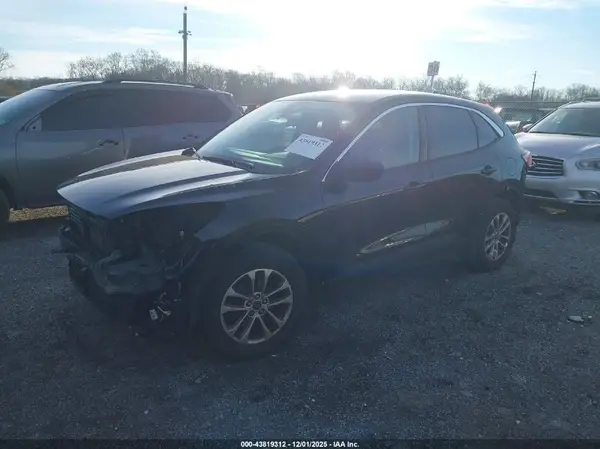 1FMCU9G6XNUB53190 2022 FORD ESCAPE - Image 2