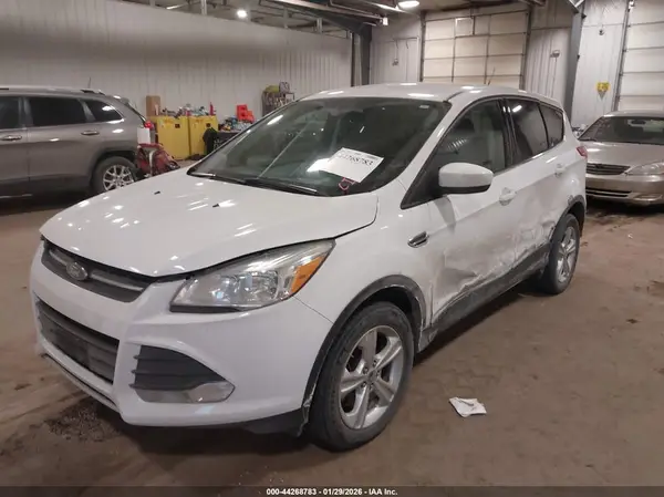 1FMCU9G90GUB23922 2016 FORD ESCAPE - Image 2