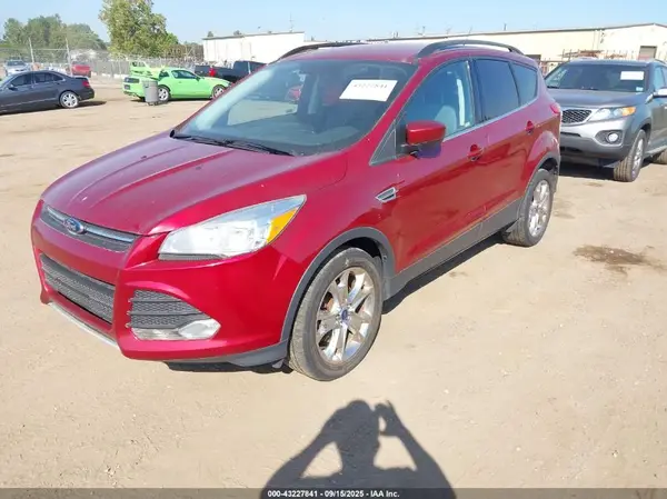 1FMCU9G90GUB70772 2016 FORD ESCAPE - Image 2