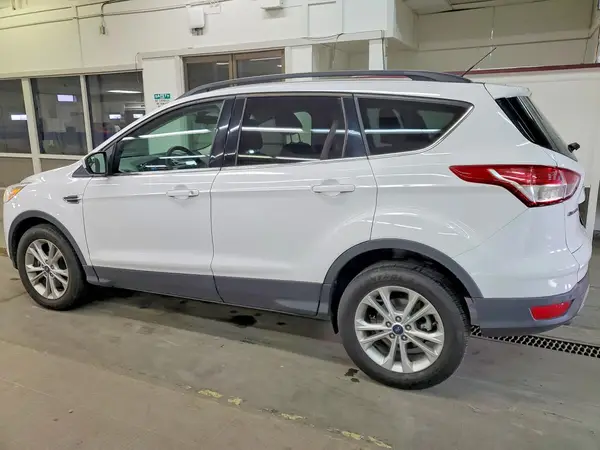 1FMCU9G90GUB74563 2016 FORD ESCAPE - Image 2