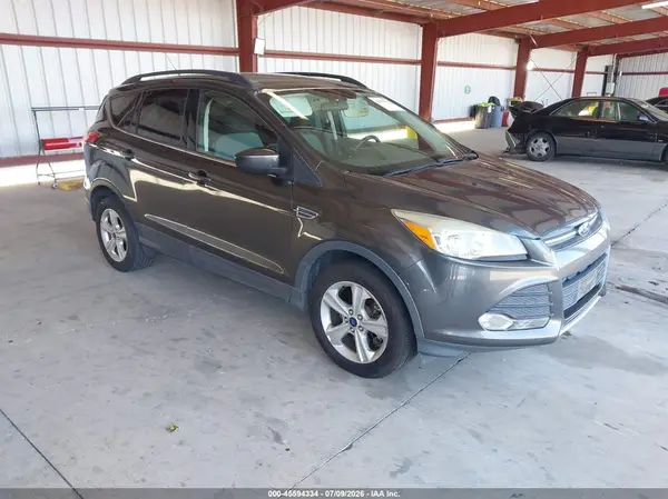 1FMCU9G90GUB84588 2016 FORD ESCAPE - Image 1