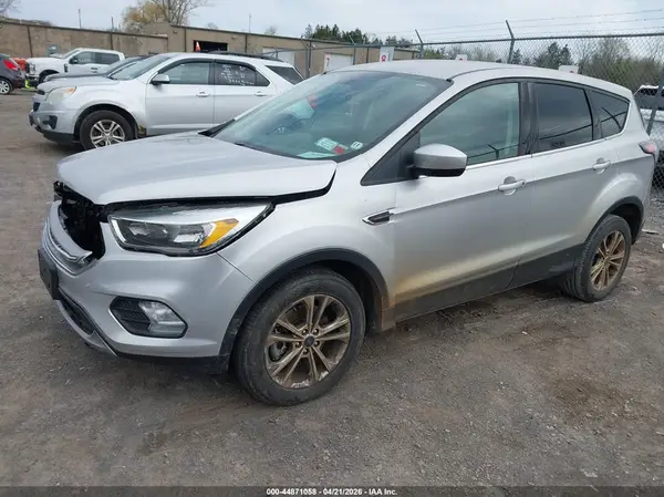 1FMCU9G90HUA74044 2017 FORD ESCAPE - Image 2