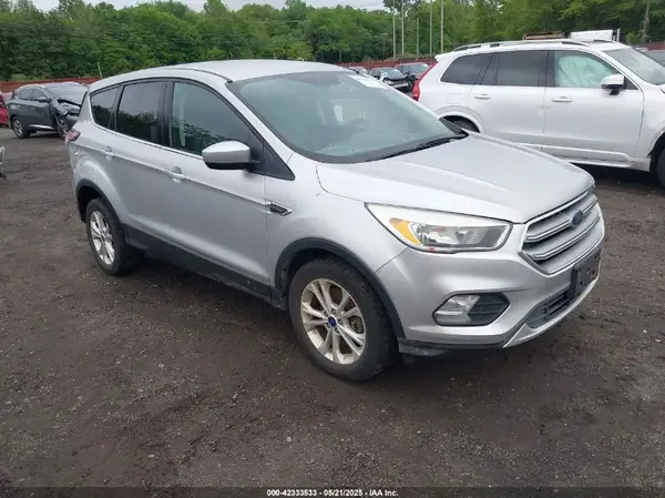 1FMCU9G90HUA74092 2017 FORD ESCAPE - Image 1