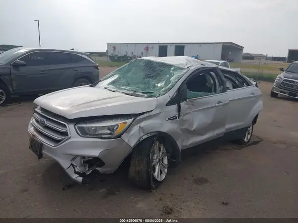 1FMCU9G90HUB30452 2017 FORD ESCAPE - Image 2