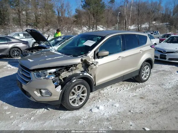 1FMCU9G90HUB56565 2017 FORD ESCAPE - Image 2